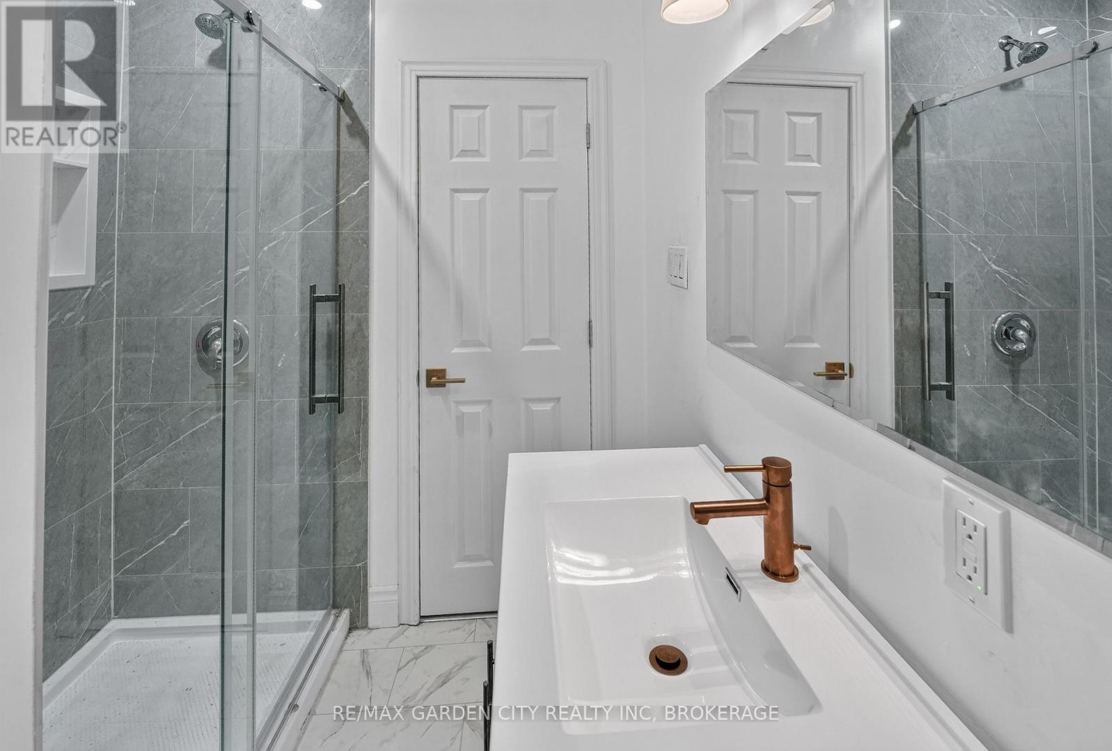 74 Wiley Street, St. Catharines (Downtown), ON