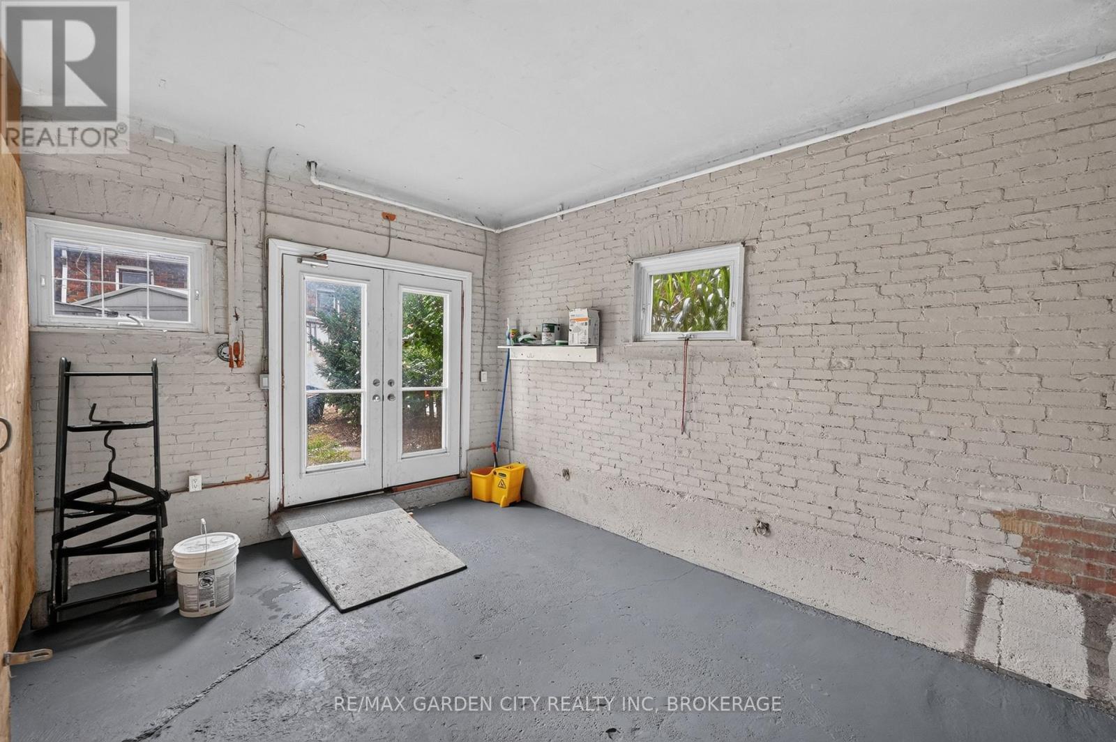 74 Wiley Street, St. Catharines (Downtown), ON