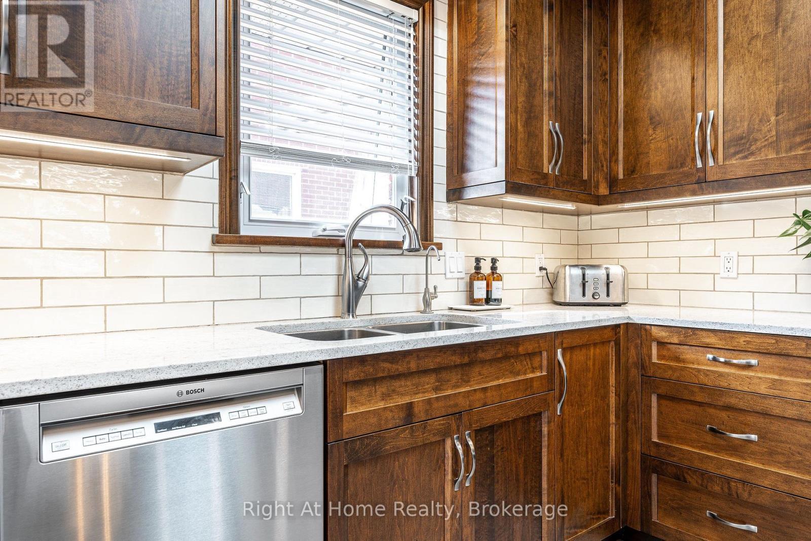 117 Pleasant Drive, Stratford, ON
