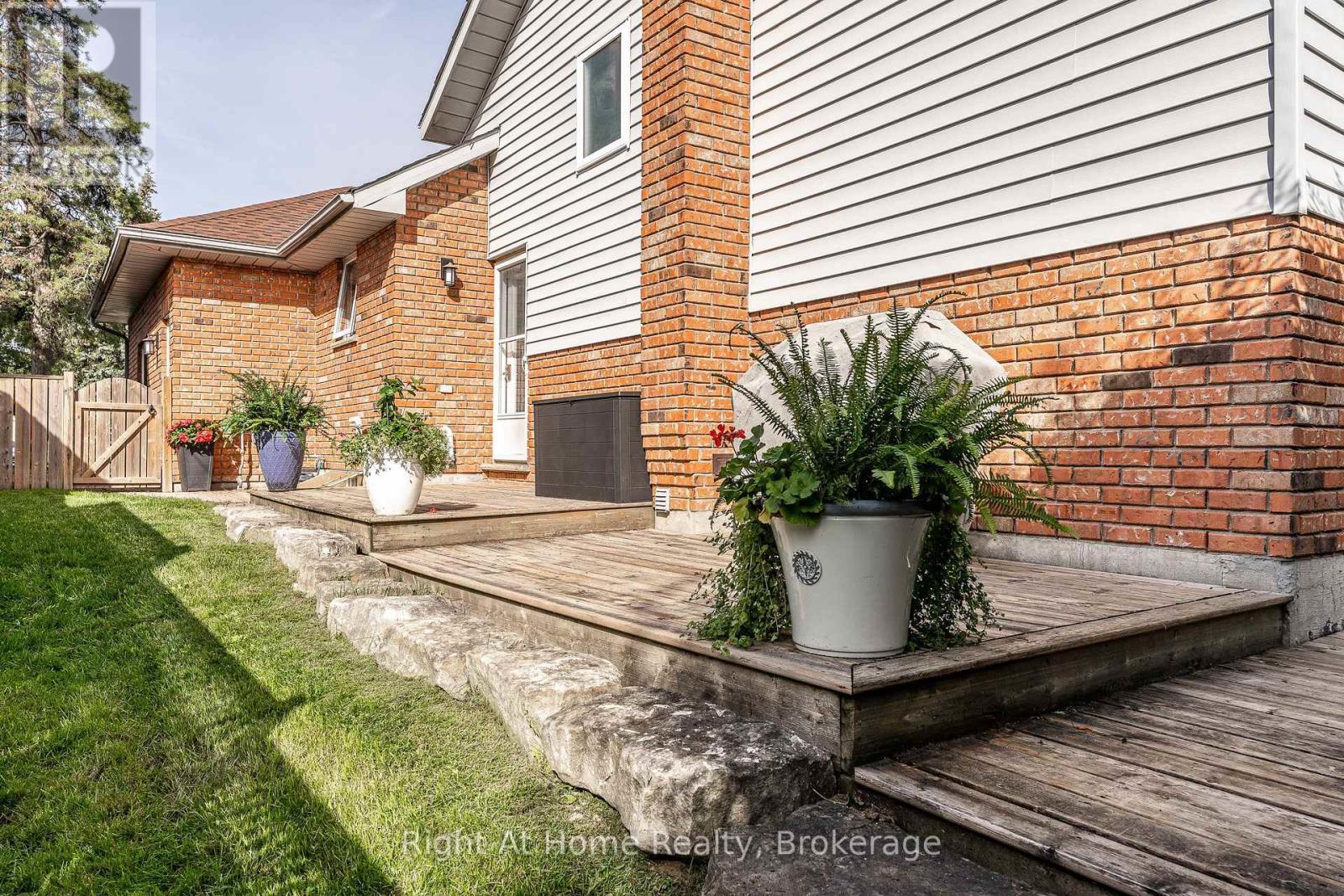 117 Pleasant Drive, Stratford, ON