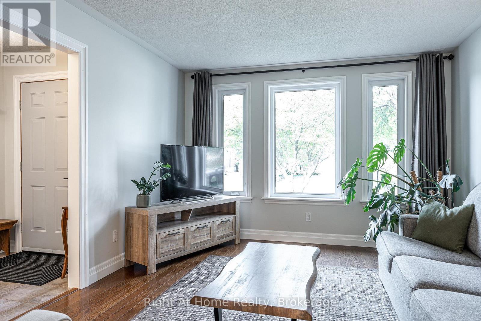 117 Pleasant Drive, Stratford, ON
