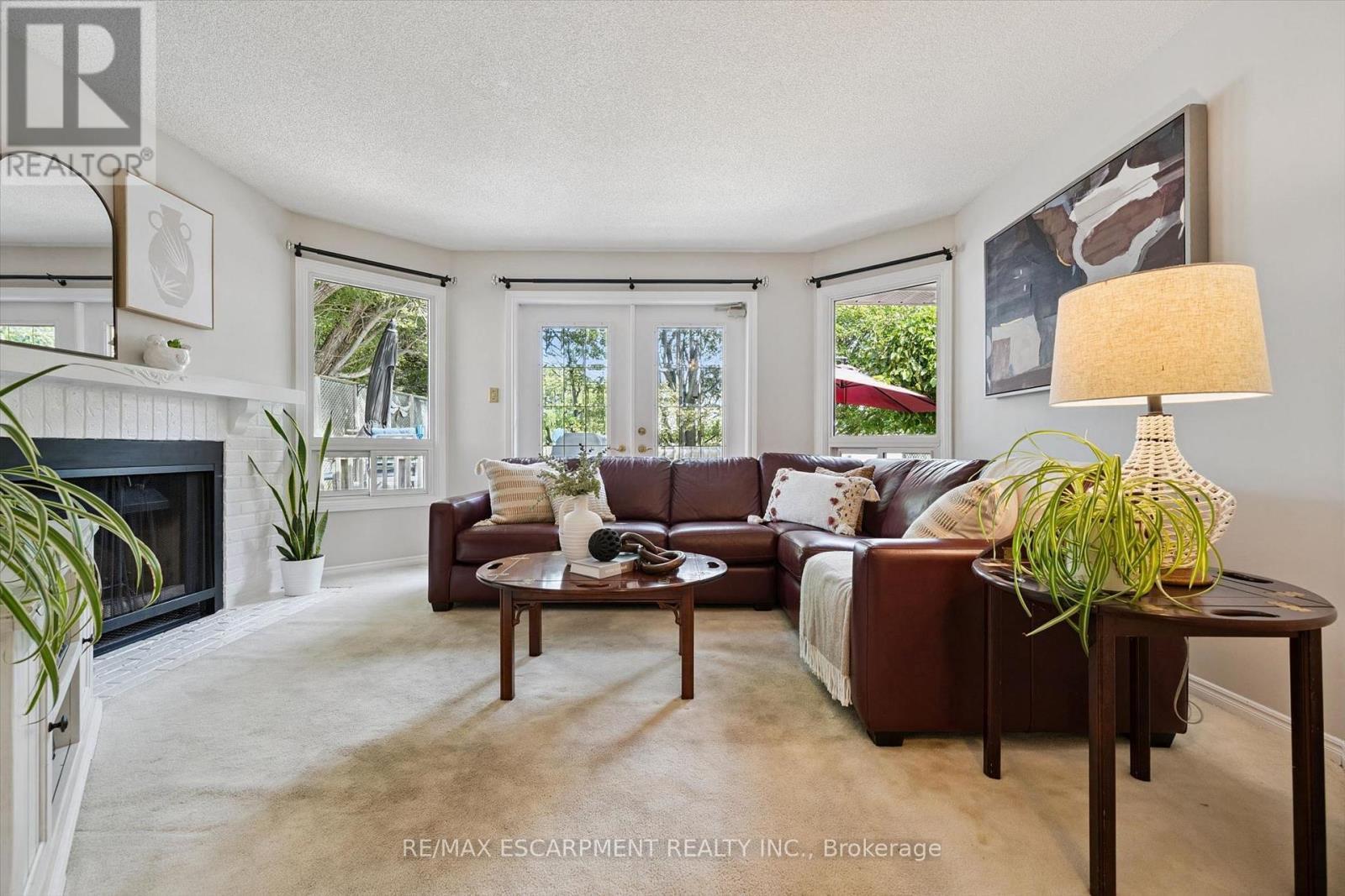 Family Room - 2203 Robin Drive, Mississauga, ON