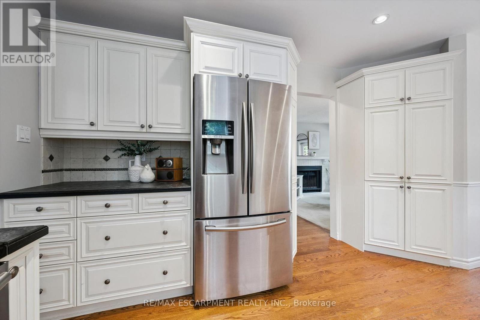 2203 Robin Drive, Mississauga, ON