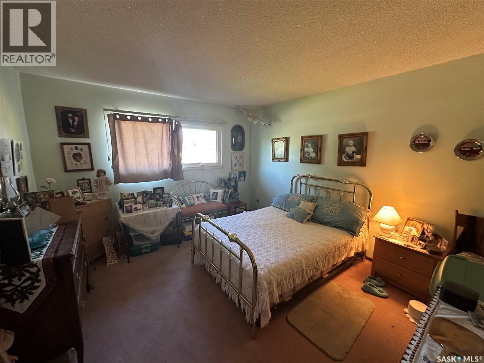 105 Empire Road, Assiniboia, SK