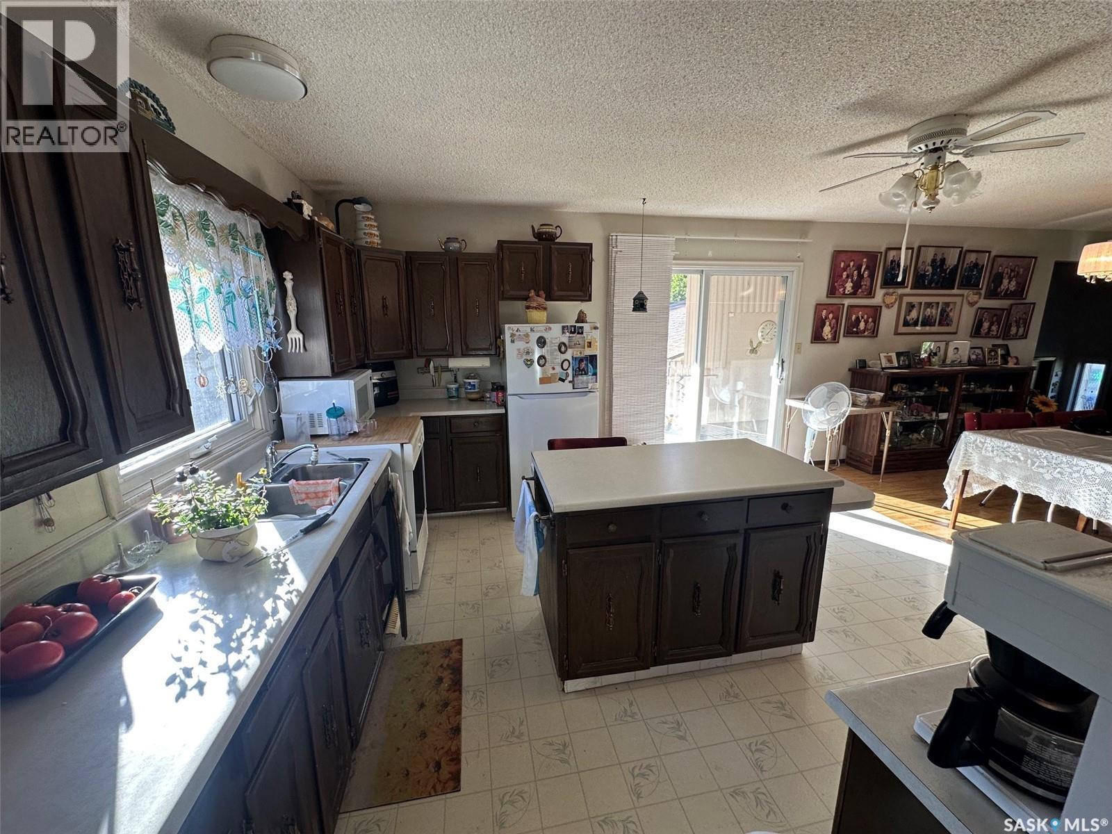 105 Empire Road, Assiniboia, SK