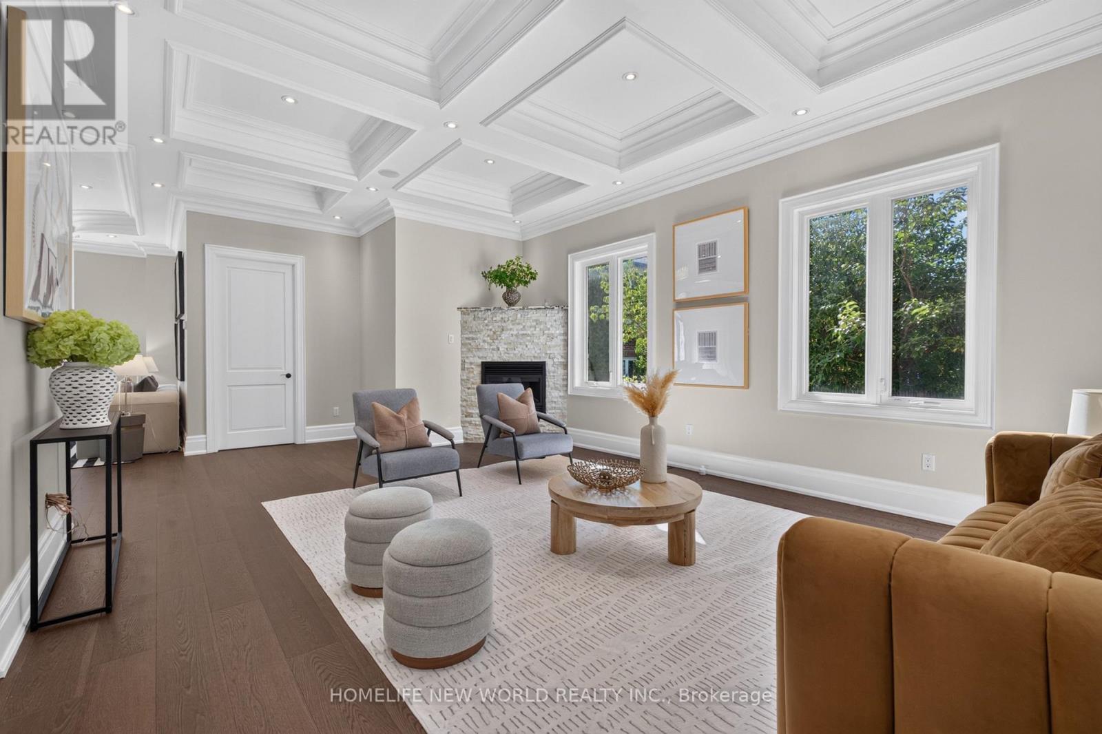 128 Garden Avenue, Richmond Hill, ON