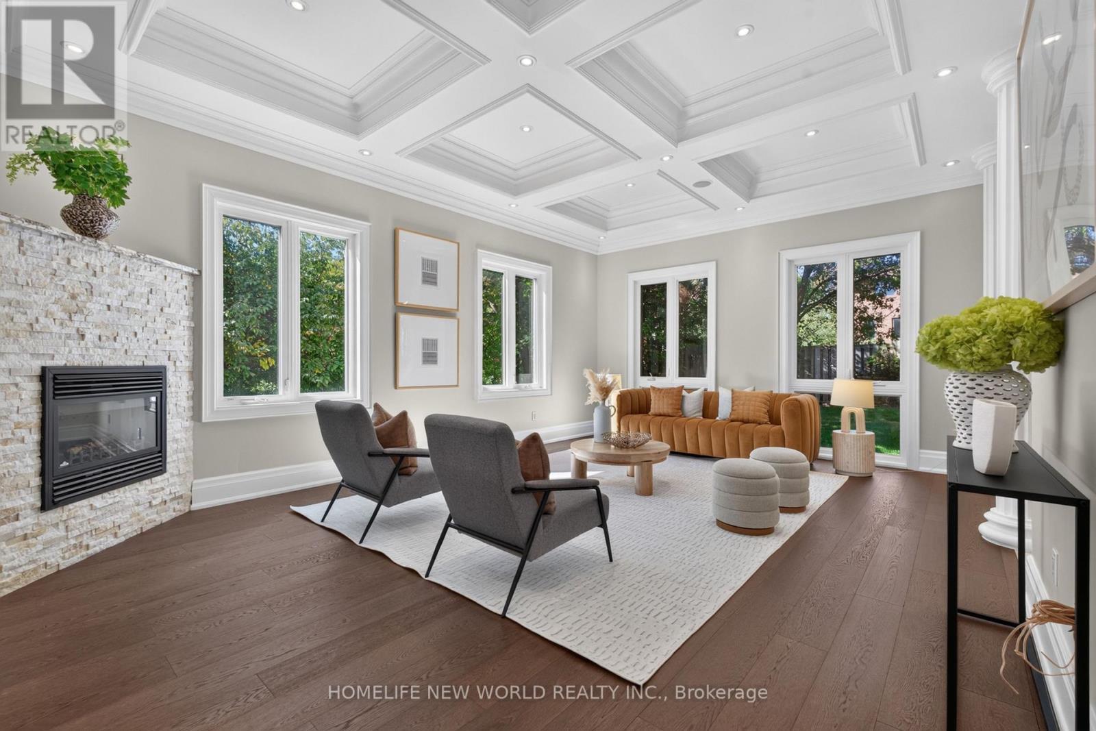 128 Garden Avenue, Richmond Hill, ON