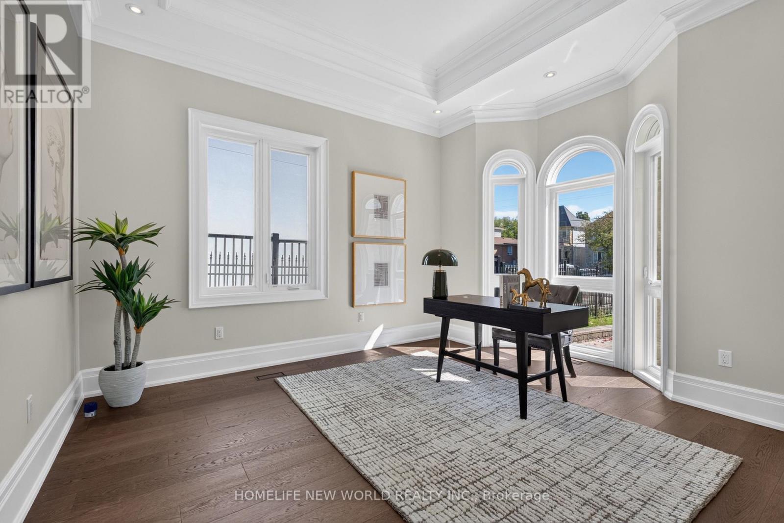 128 Garden Avenue, Richmond Hill, ON