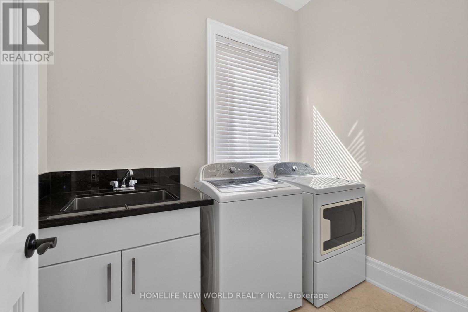 128 Garden Avenue, Richmond Hill, ON