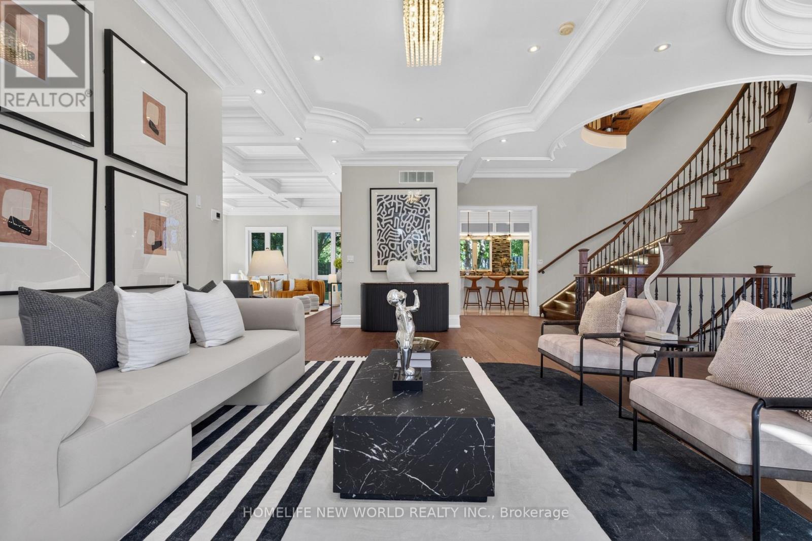 128 Garden Avenue, Richmond Hill, ON