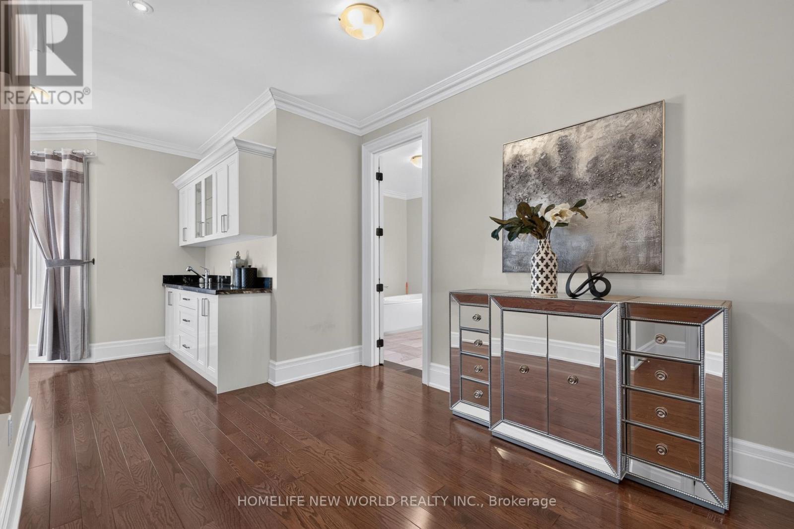 128 Garden Avenue, Richmond Hill, ON