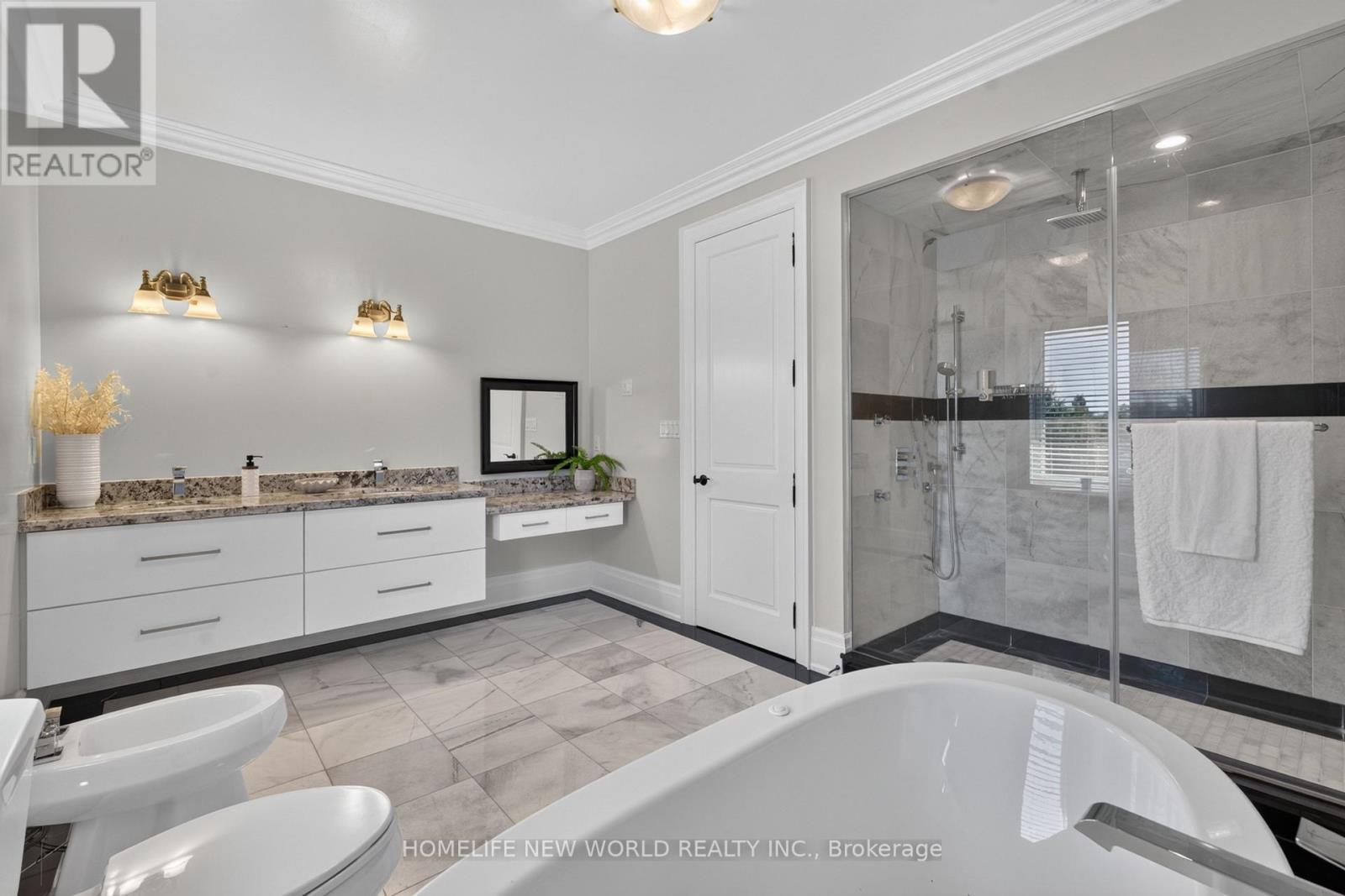 128 Garden Avenue, Richmond Hill, ON