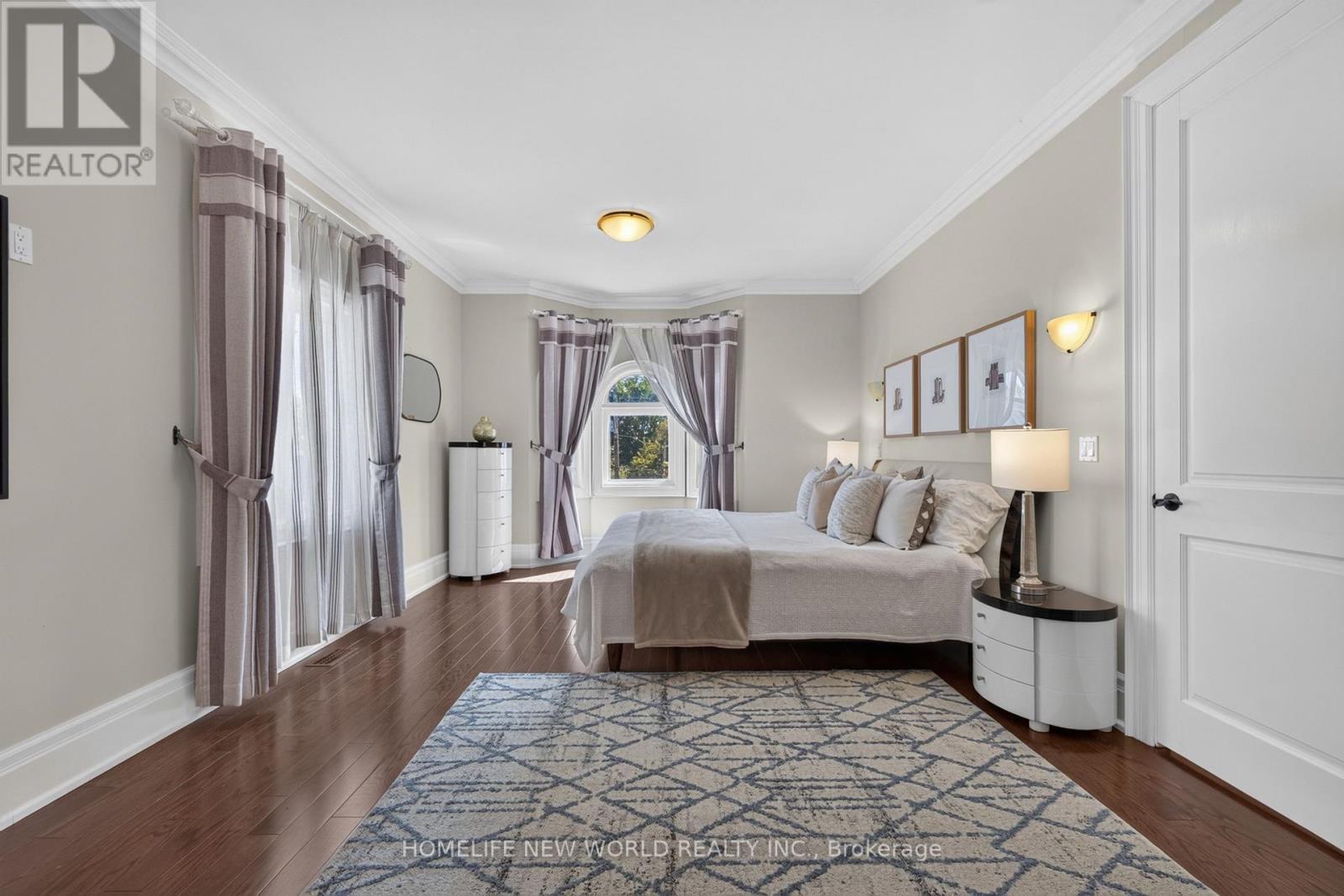 128 Garden Avenue, Richmond Hill, ON