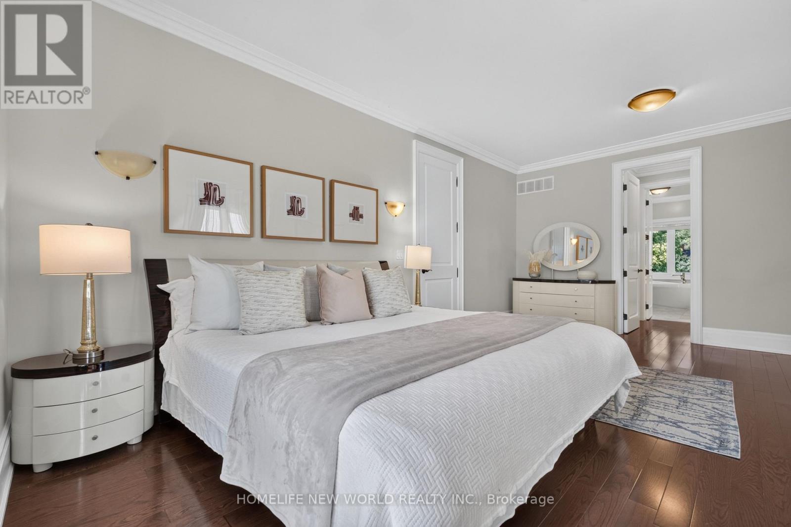 128 Garden Avenue, Richmond Hill, ON