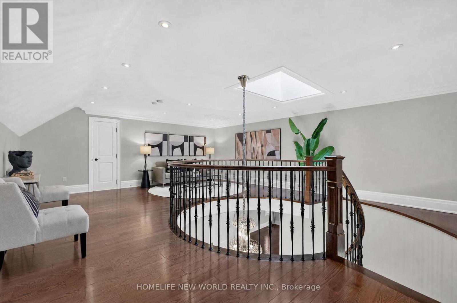 128 Garden Avenue, Richmond Hill, ON