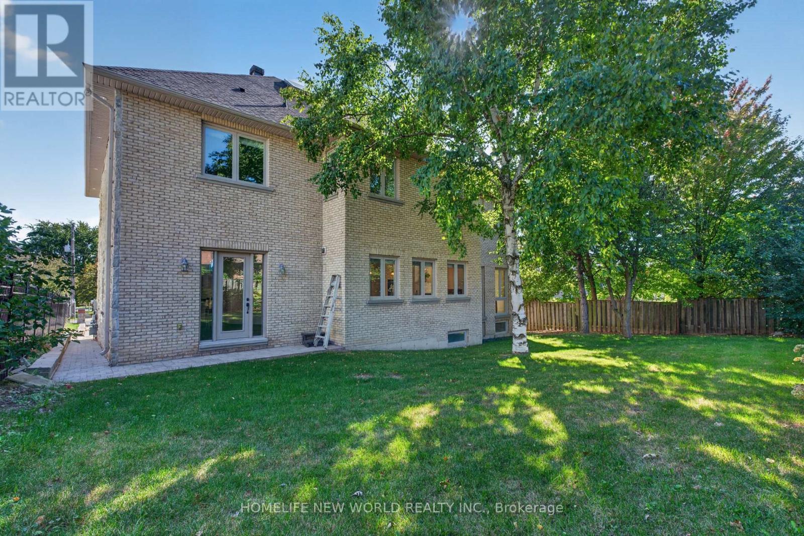 128 Garden Avenue, Richmond Hill, ON