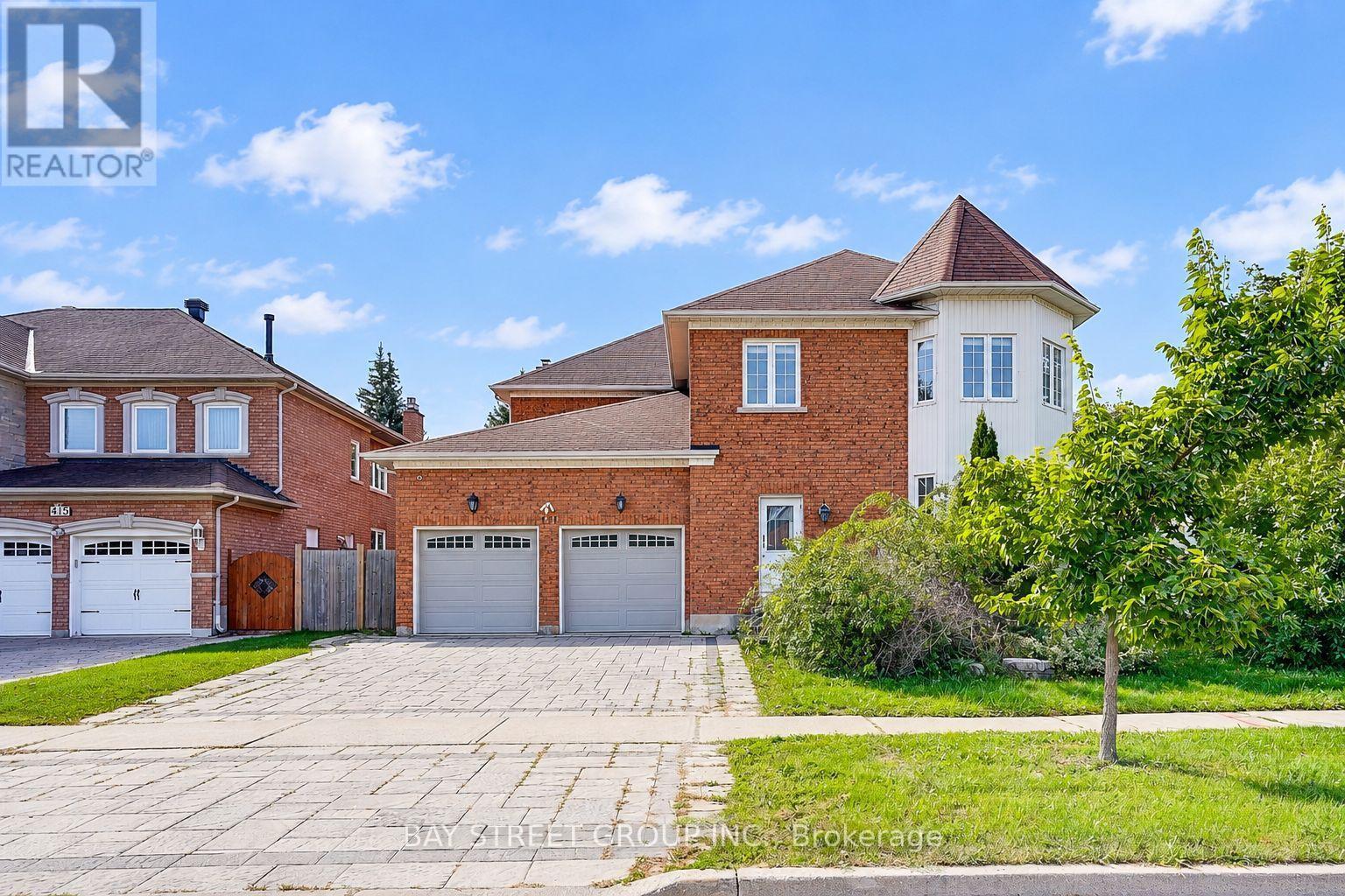 411 Weldrick Road E, Richmond Hill, ON