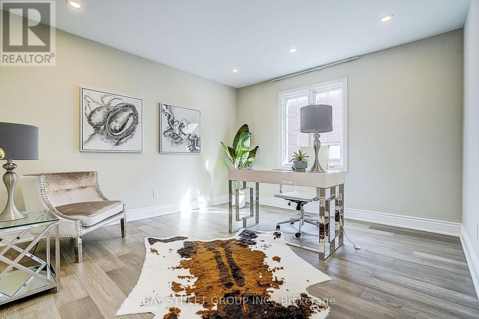 411 Weldrick Road E, Richmond Hill, ON