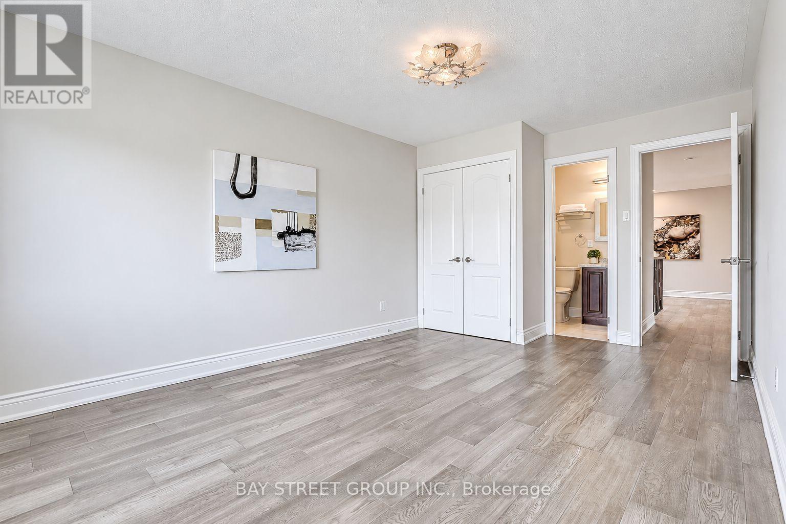 411 Weldrick Road E, Richmond Hill, ON