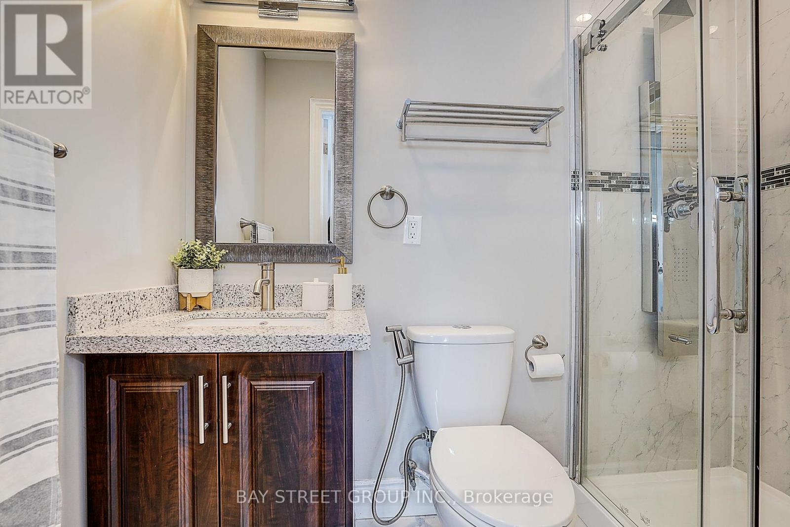 411 Weldrick Road E, Richmond Hill, ON