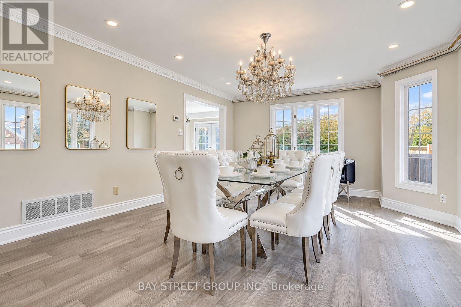 411 Weldrick Road E, Richmond Hill, ON