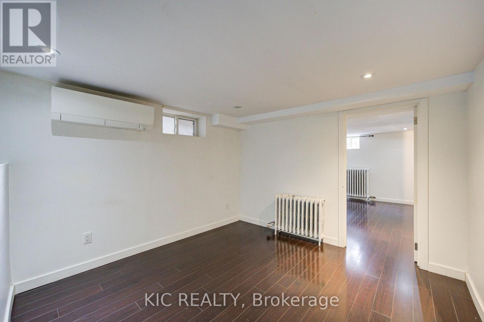 35 Montcalm Avenue Nw, Toronto, ON