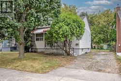 129 SELKIRK AVENUE Hamilton, ON L8H 5M1