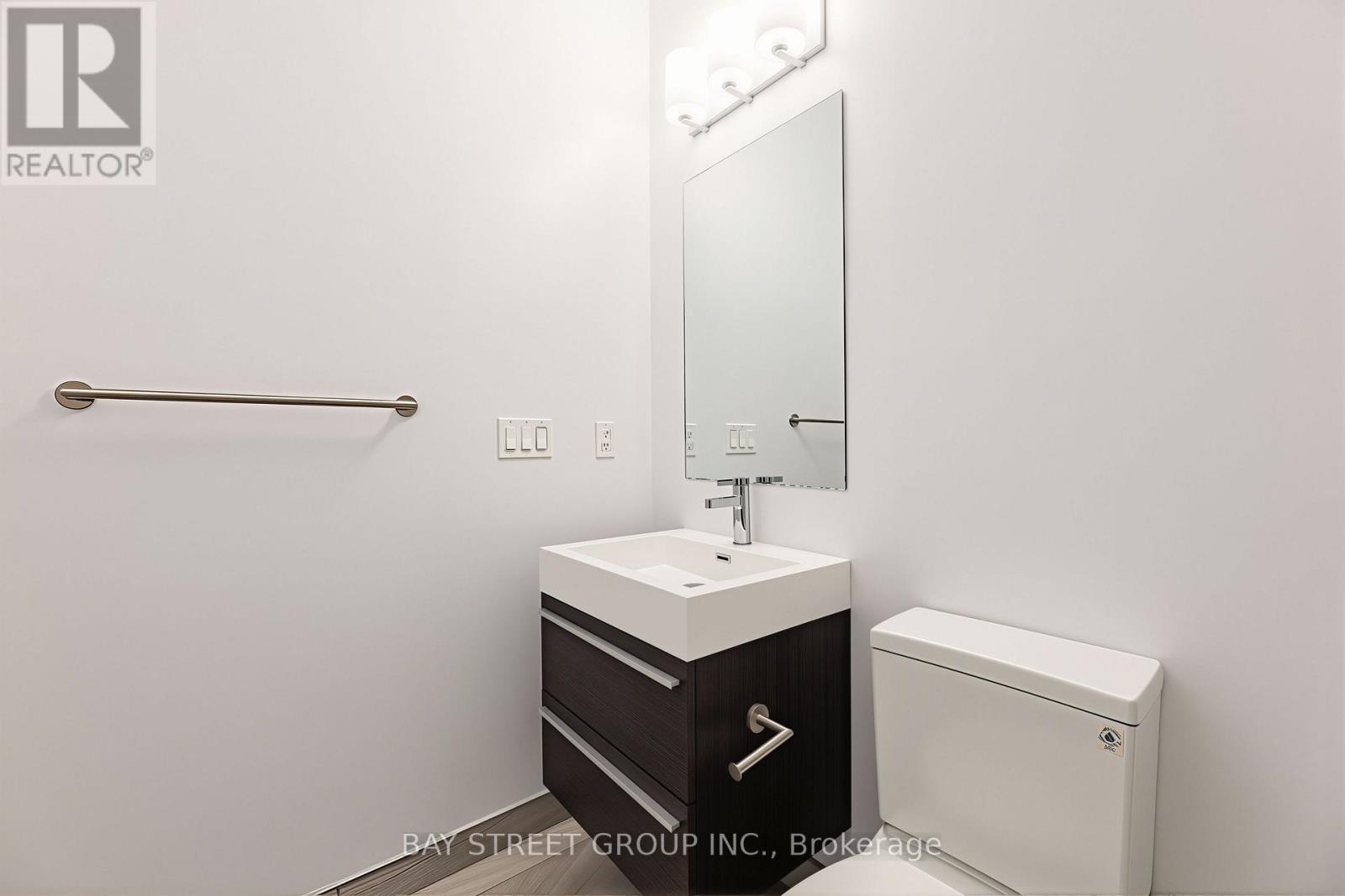 203 - 181 Bedford Road, Toronto, ON