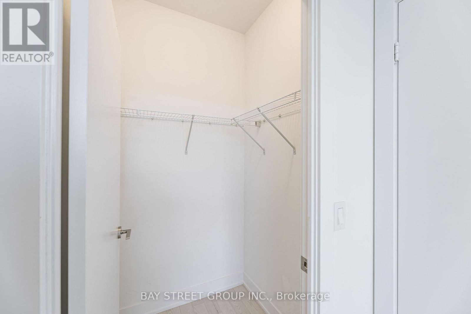 203 - 181 Bedford Road, Toronto, ON