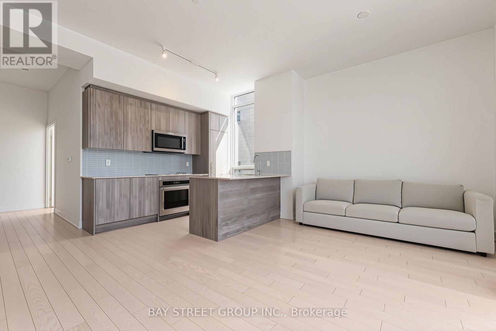 203 - 181 Bedford Road, Toronto, ON