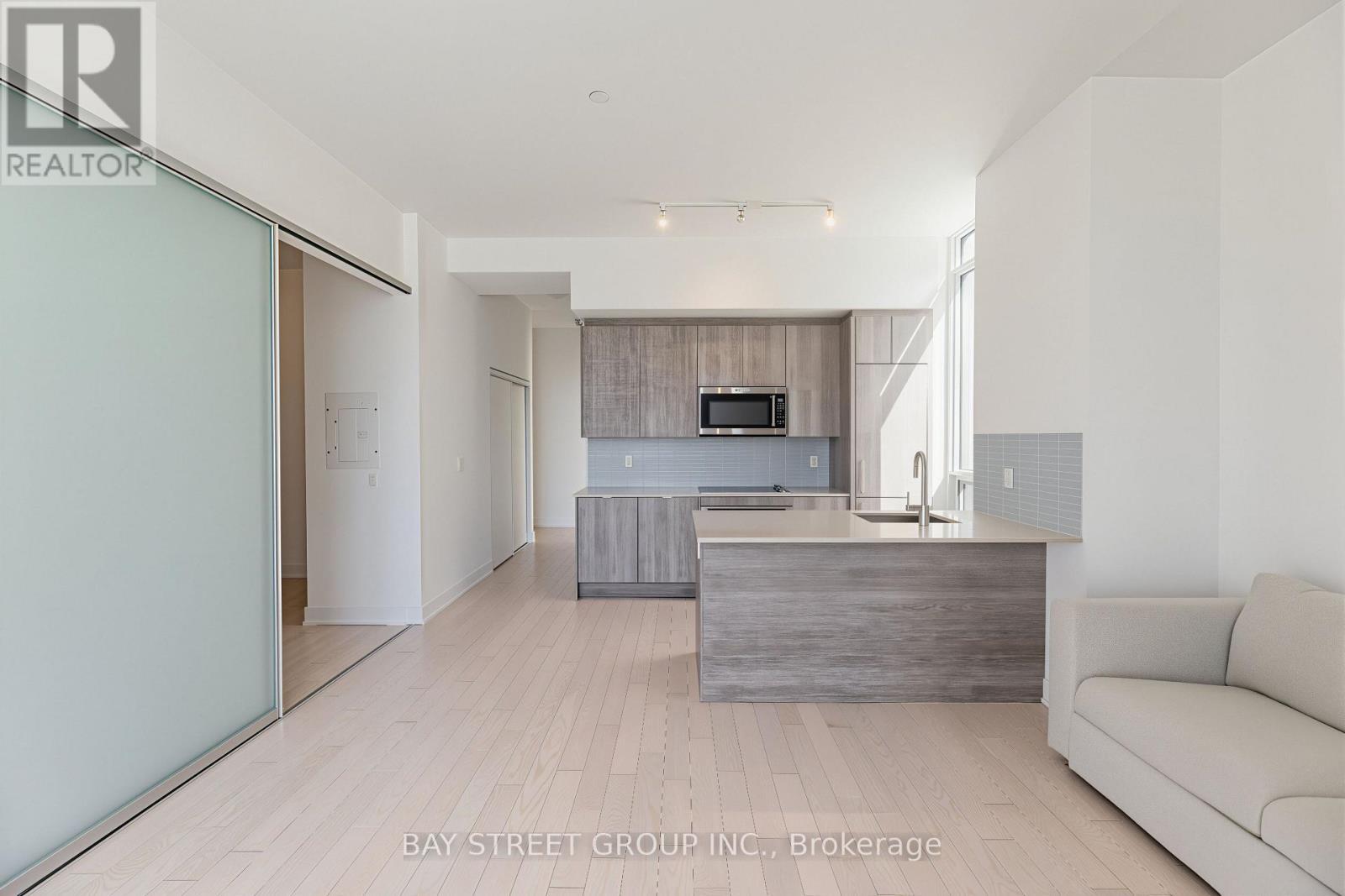 203 - 181 Bedford Road, Toronto, ON
