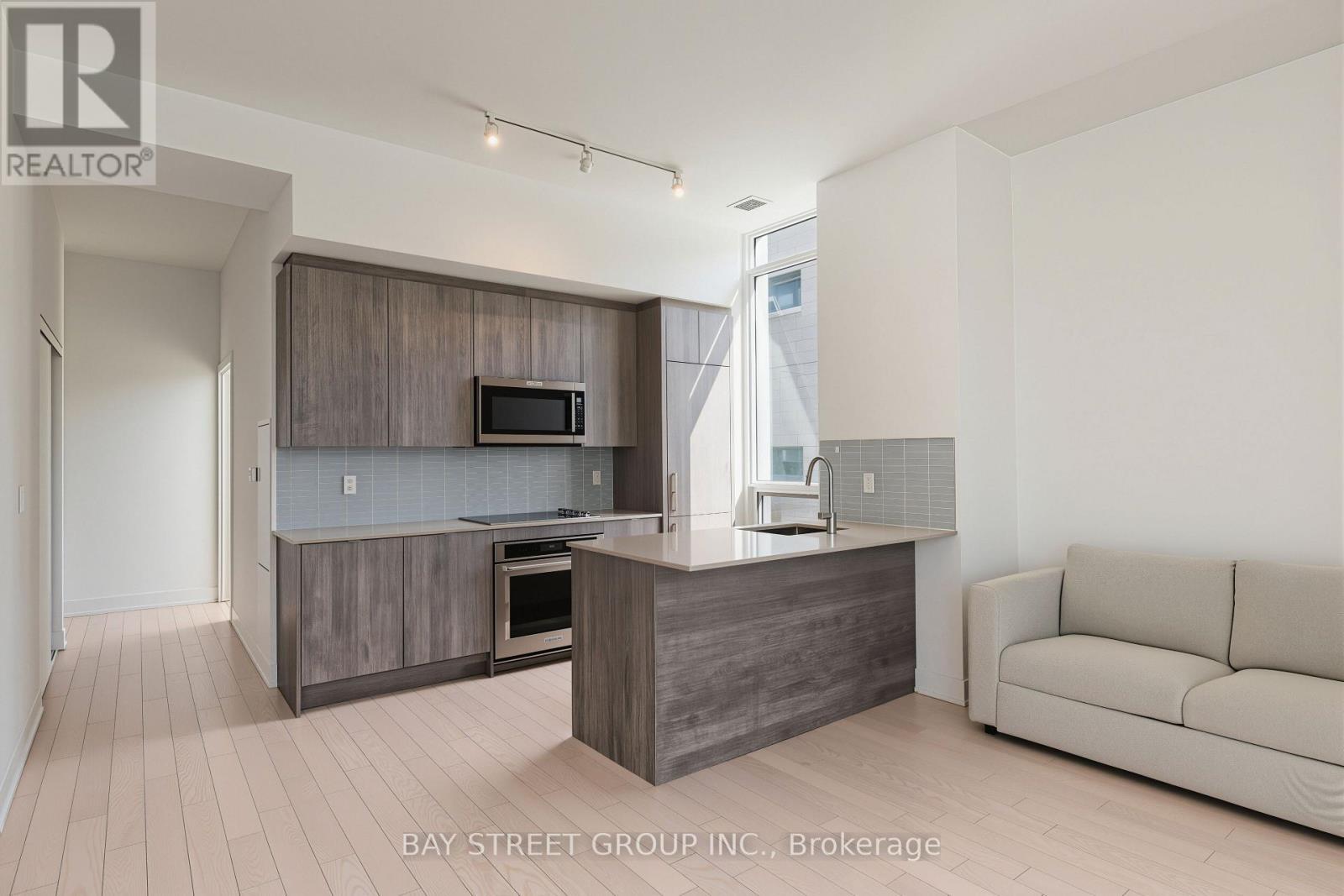 203 - 181 Bedford Road, Toronto, ON