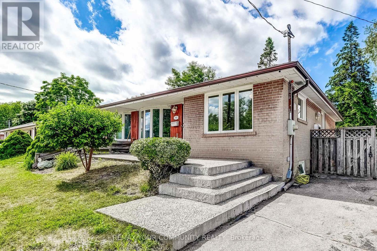 53 Glory Crescent, Toronto, ON