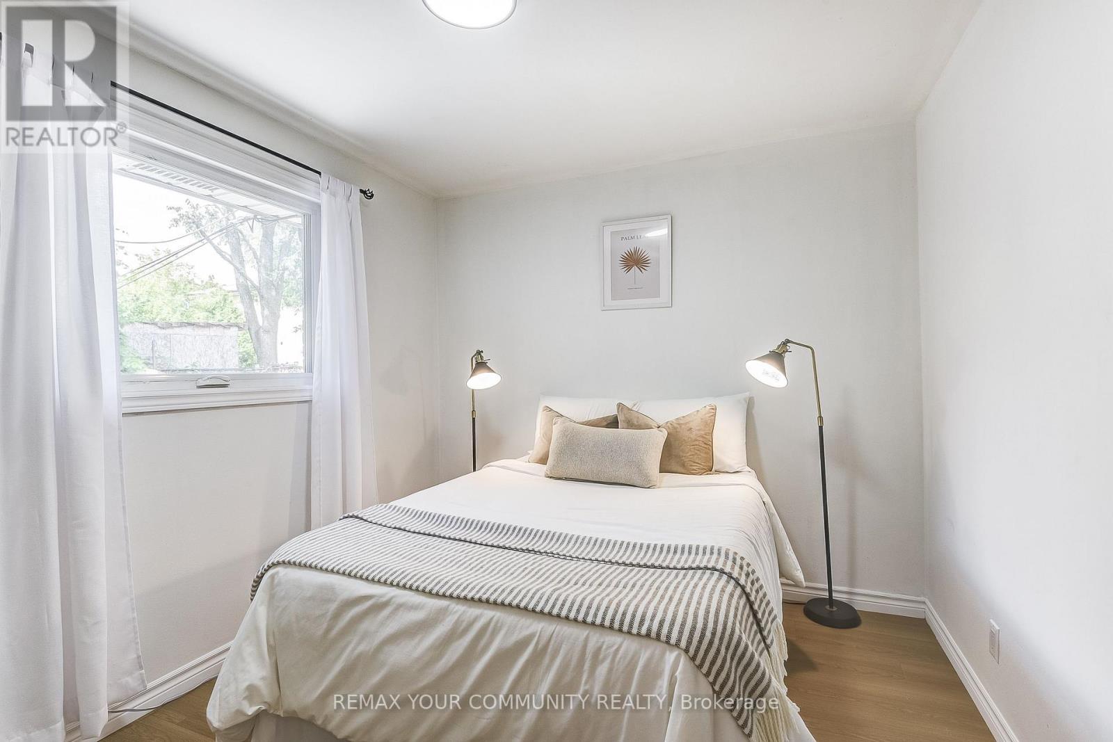 53 Glory Crescent, Toronto, ON