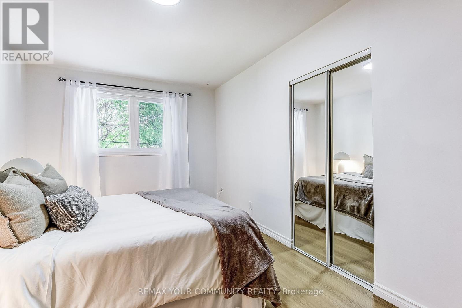 53 Glory Crescent, Toronto, ON