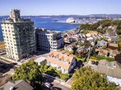 #2-20 Menzies St Victoria, BC V8V 2G2