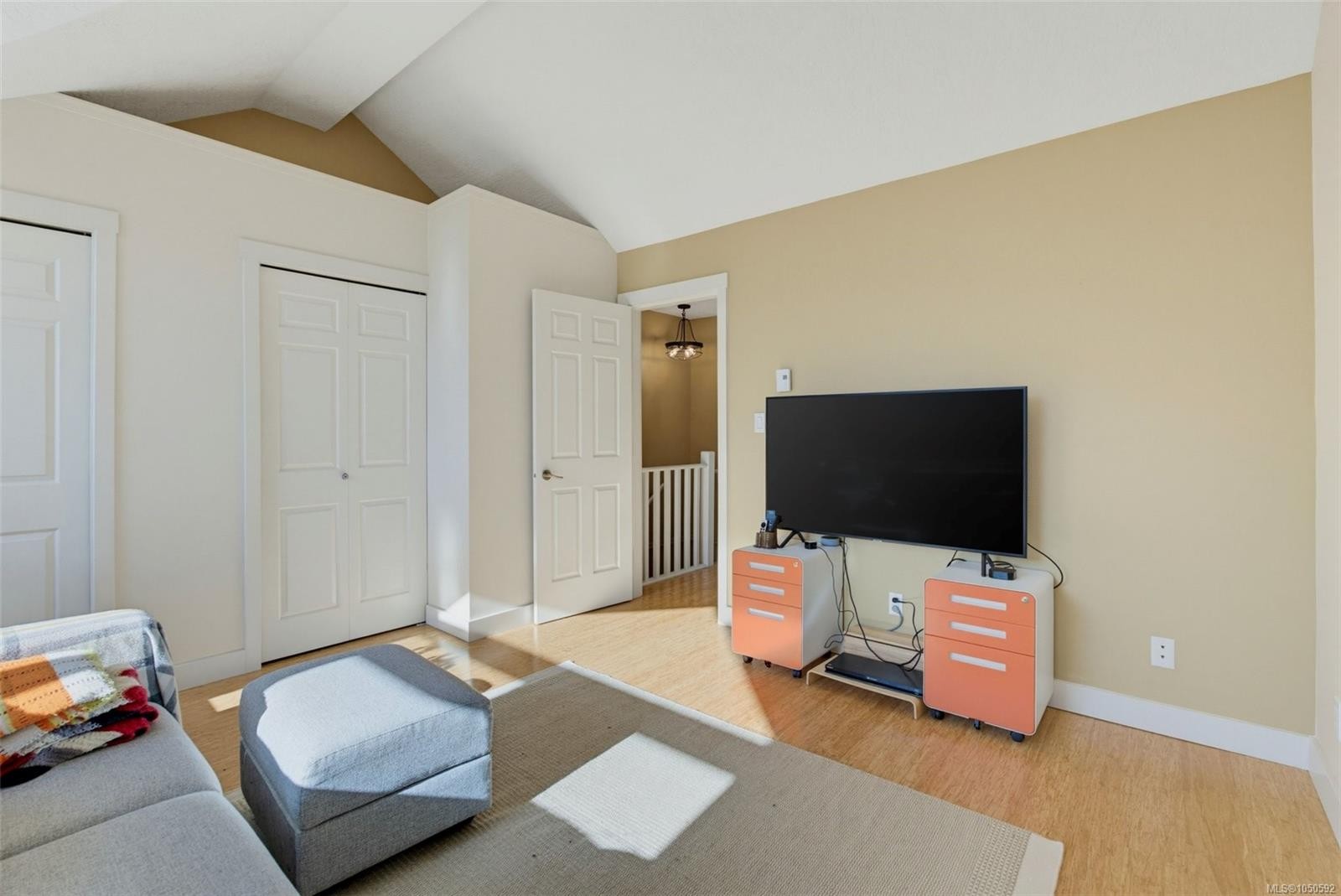 #2-20 Menzies St, Victoria, BC
