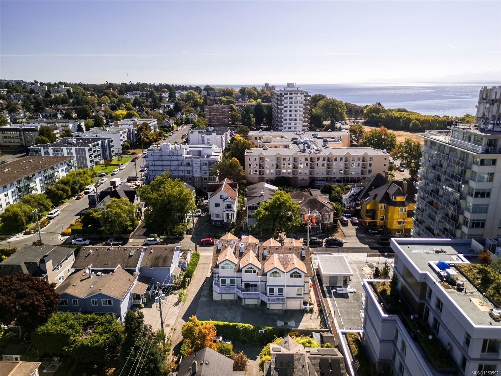 #2-20 Menzies St, Victoria, BC