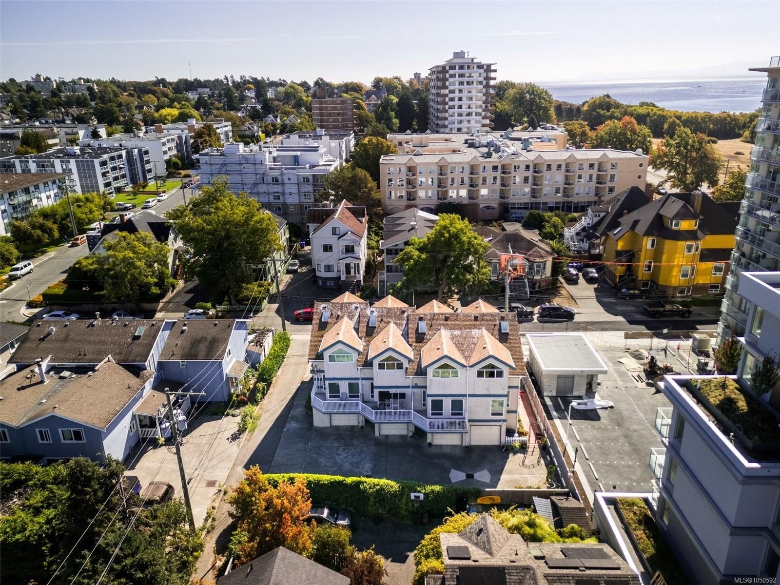 #2-20 Menzies St, Victoria, BC