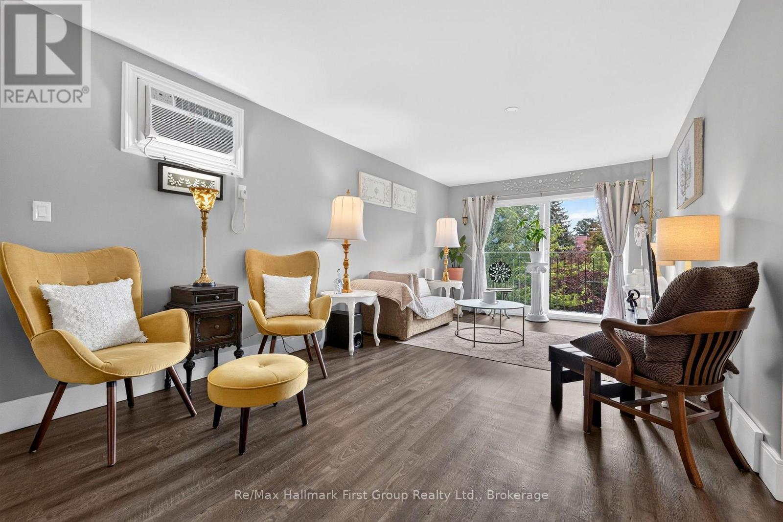 10 Lincoln Street, Ajax (Central West), ON
