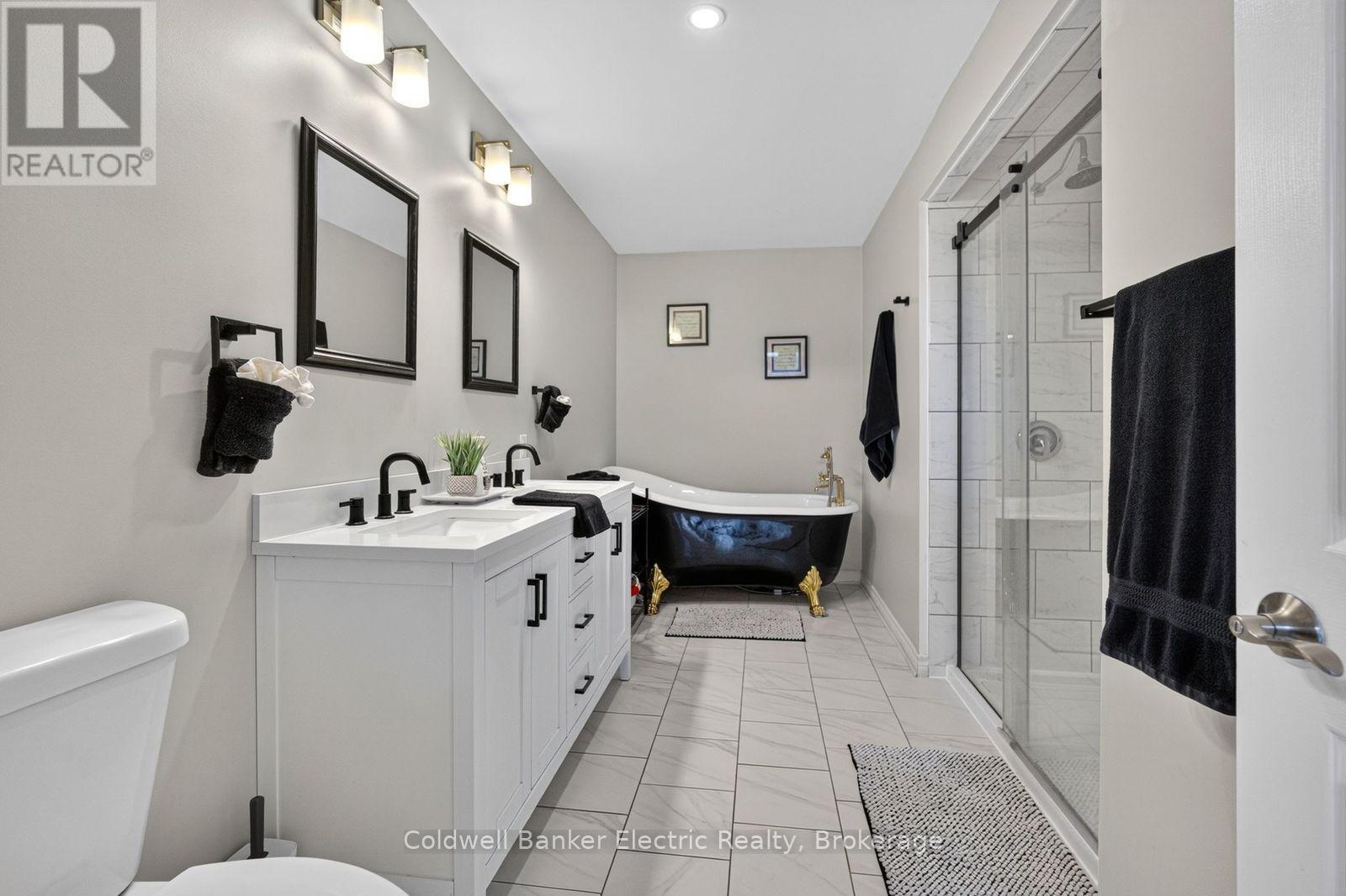 5 pc - Family Bath - 548 Tiffen Road, Marmora And Lake (Marmora Ward), ON