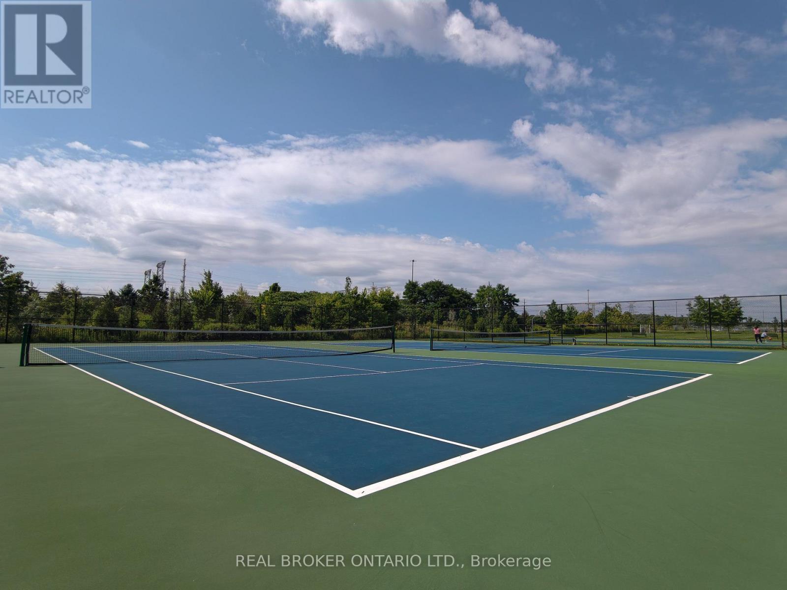 1012 - 233 South Park Road, Markham, ON