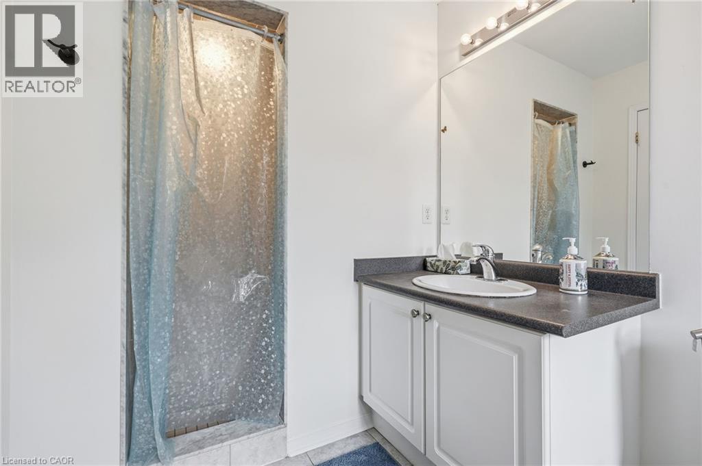 Shower Area - 4828 Verdi Street, Burlington, ON