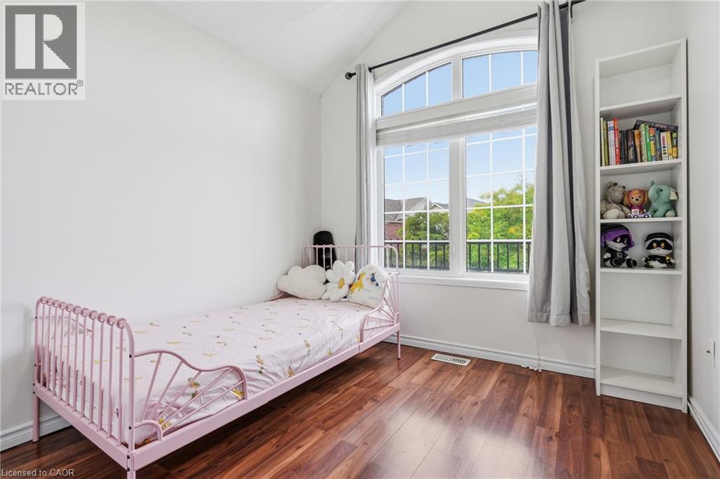 Comfortable Bedroom 3 - 4828 Verdi Street, Burlington, ON