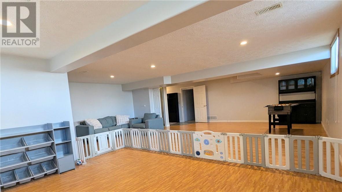 4022 Classic Parkway, Hanmer, ON