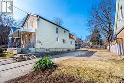 153 STRATHCONA AVENUE N Hamilton (Strathcona), ON L8R 3C4
