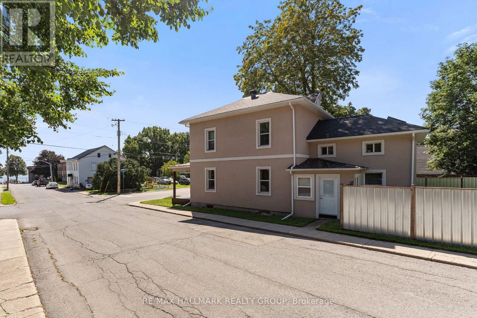 404 Henry Street W, Prescott, ON
