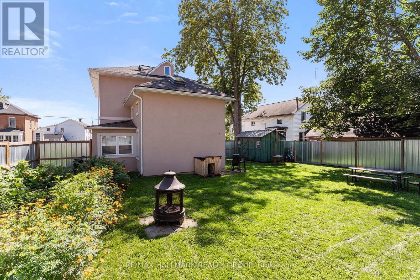 404 Henry Street W, Prescott, ON