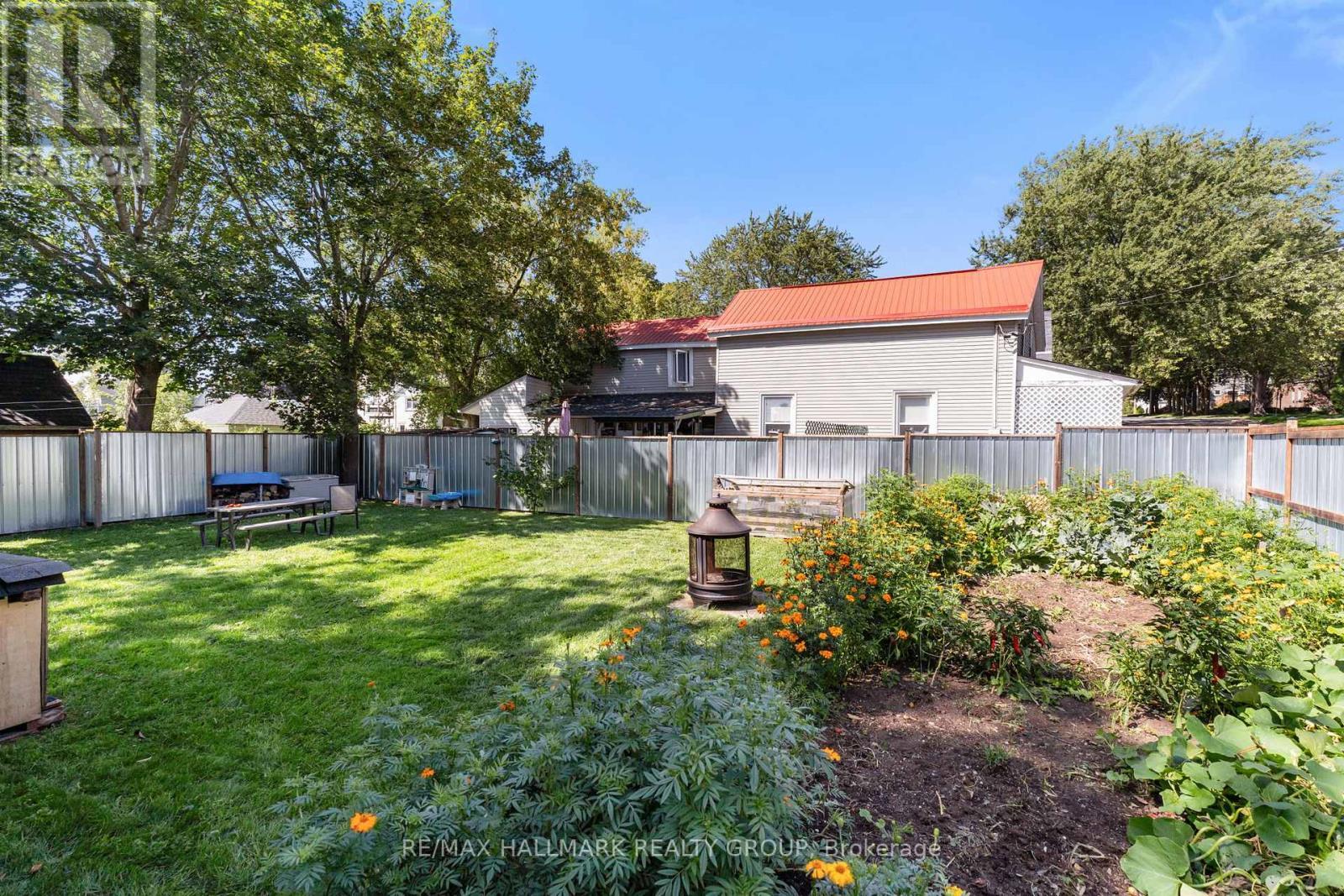 404 Henry Street W, Prescott, ON