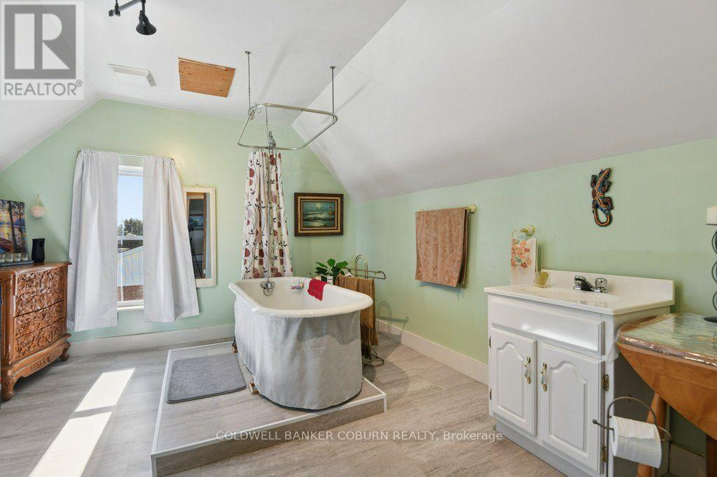17 Brouse Drive, South Dundas, ON